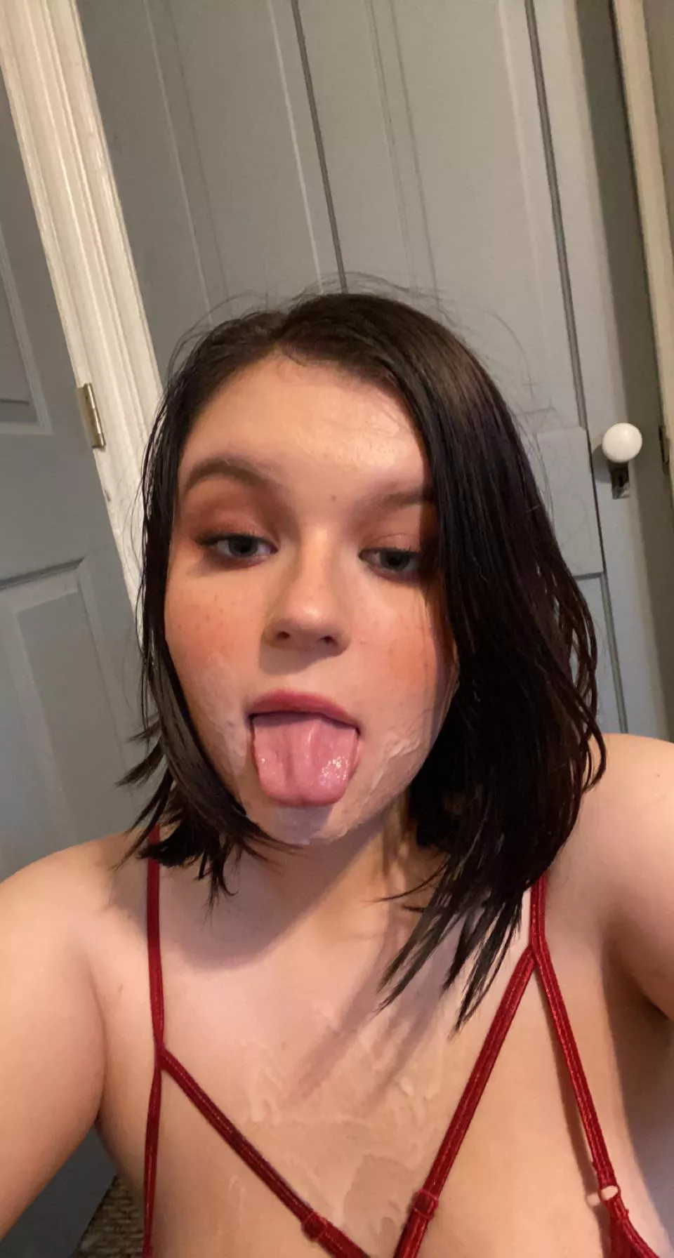 I love being daddy’s cum slut posted by violetross