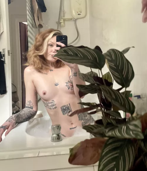 I love bubble baths by honey_bx