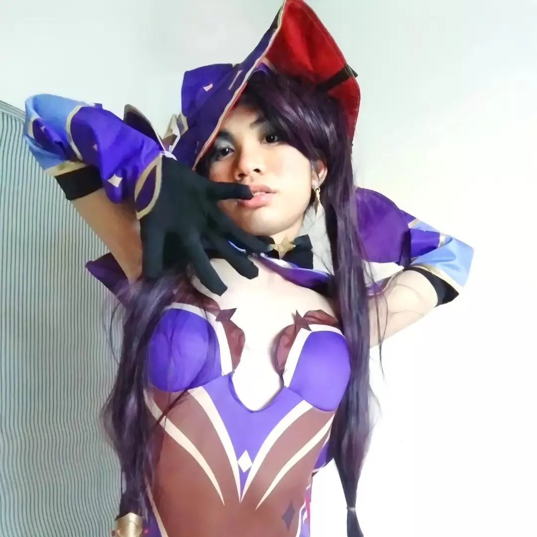 I love doing cosplay gives me a chance to be fem af posted by Rinchan_cosplays