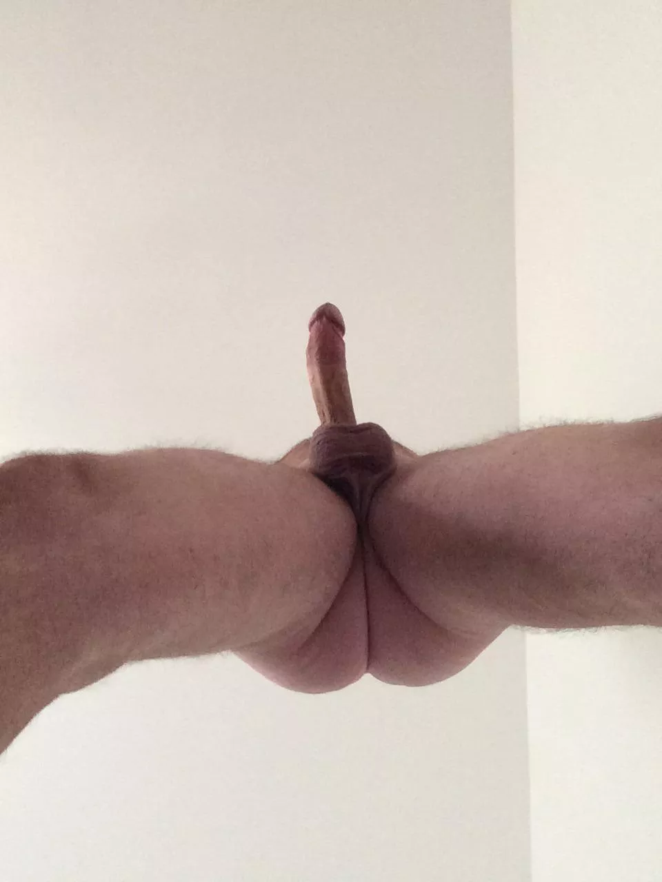 I love em young and smooth, what’s your preference? (M)63 posted by StevieTheUtopian