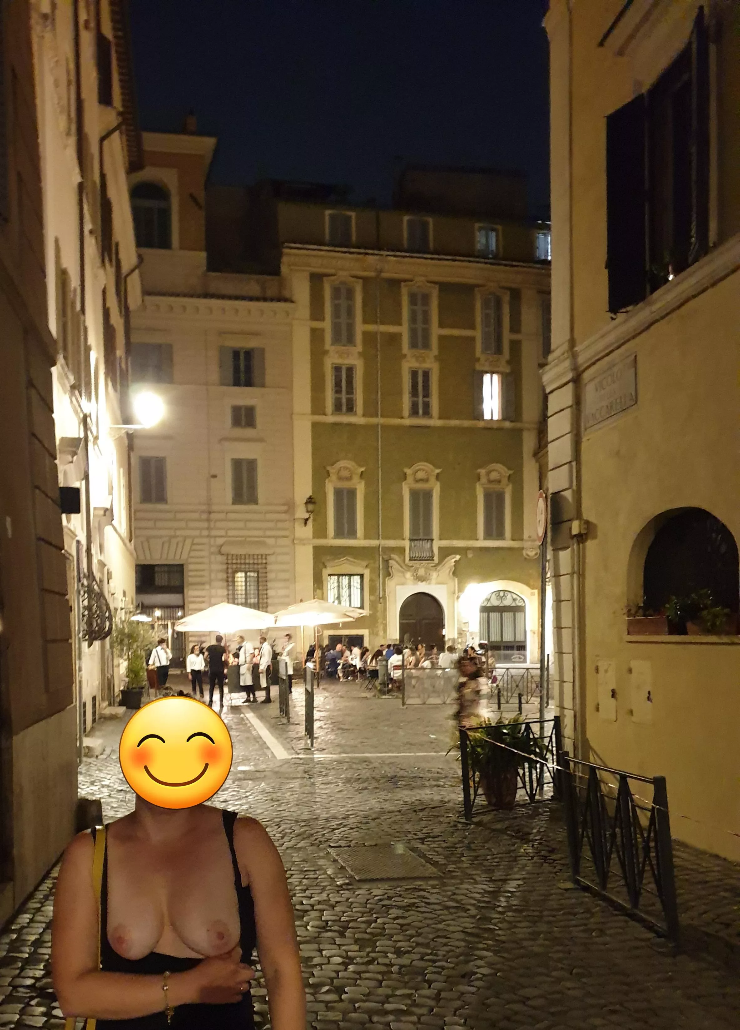 I love [f]lashing in public 😊 Hope someone saw me ! posted by Rednuds