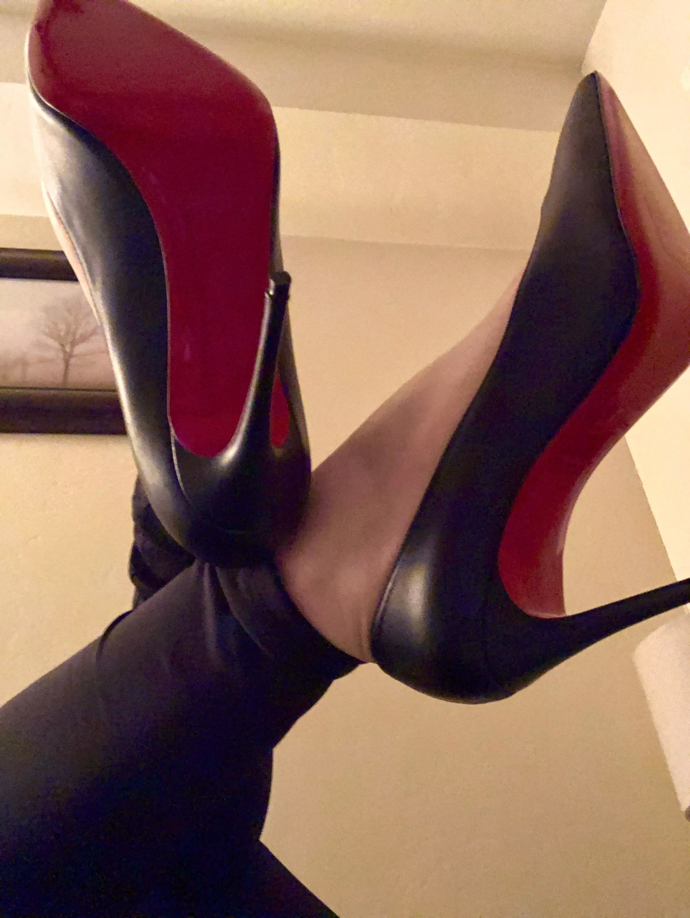 I love getting fucked In my red bottoms posted by hotwifechasa