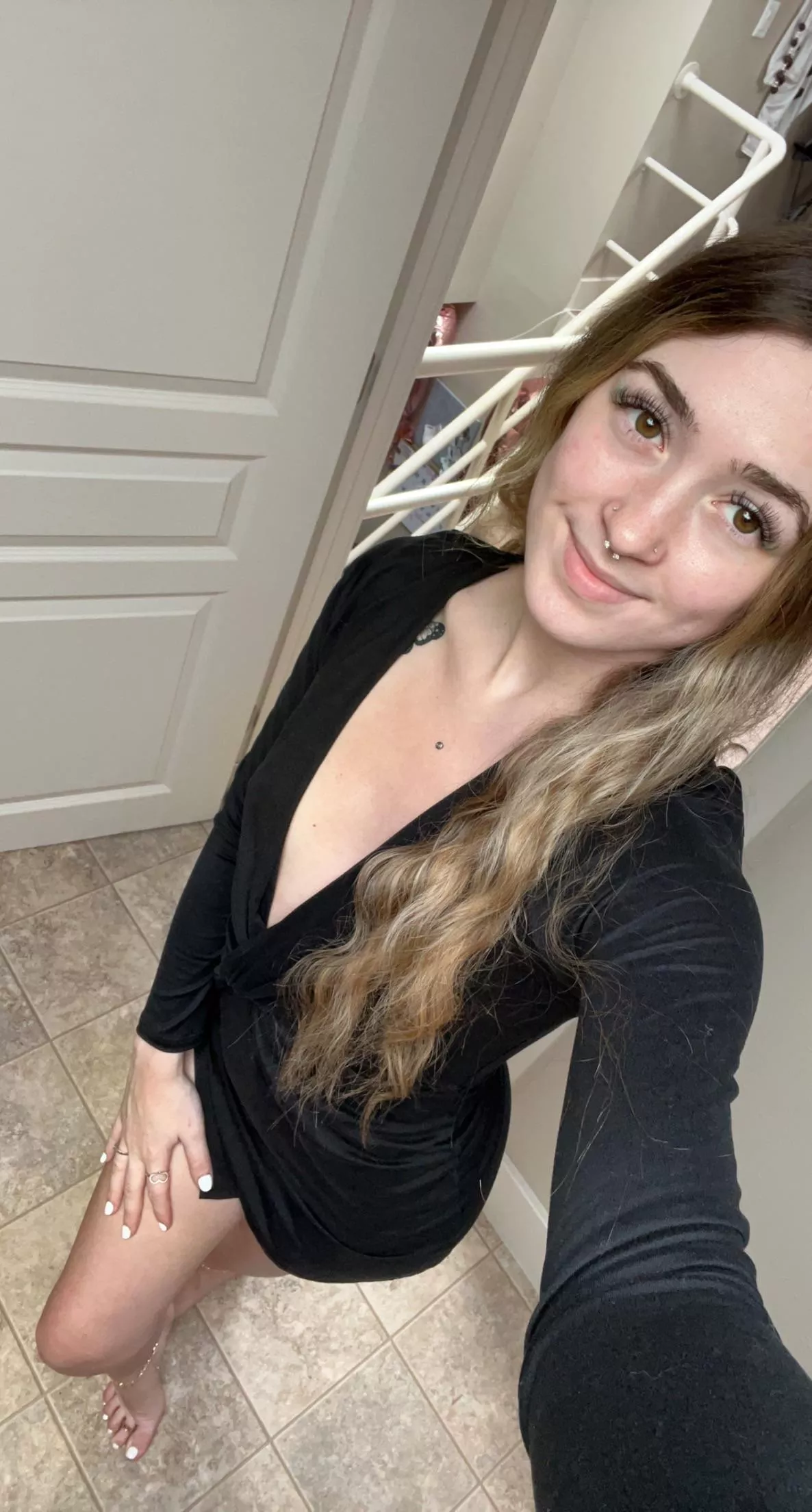 i love having white toes in the summer 🥴 posted by siebby