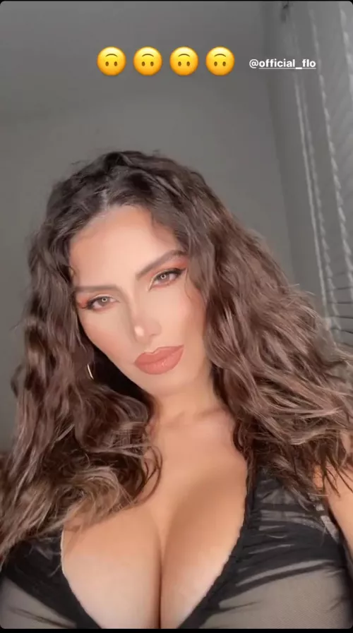 I love her cleavage 🥵 by ZSANT18