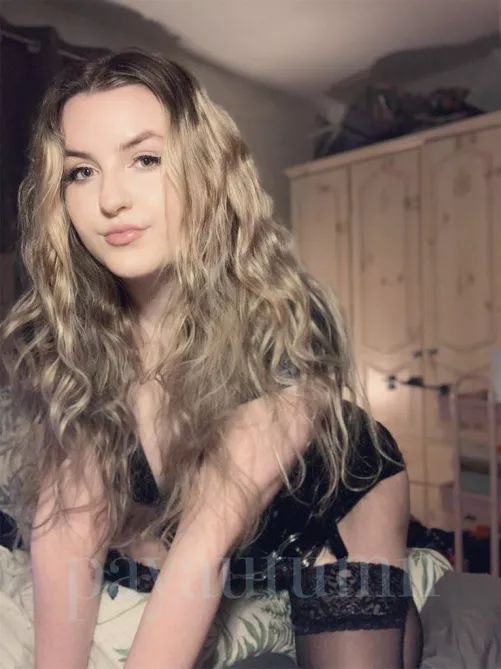 I love it when you’re so shy that you can’t even look me in the eyes… so small.. intimidated… [domme] by polkadotrourke