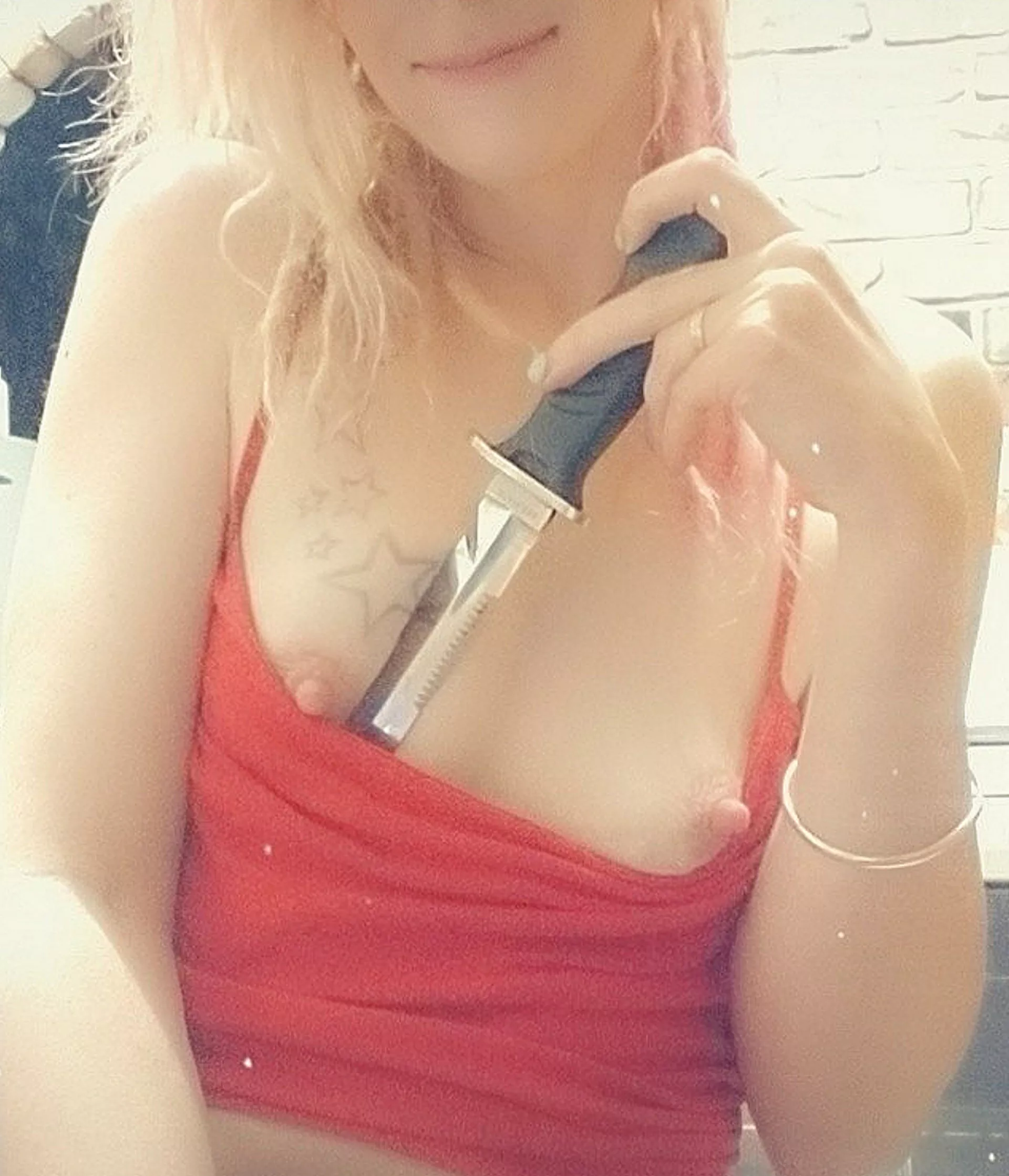 I love knives posted by jesswestcoast