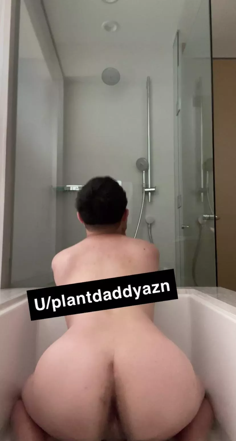 I love my ass! posted by plantdaddyazn