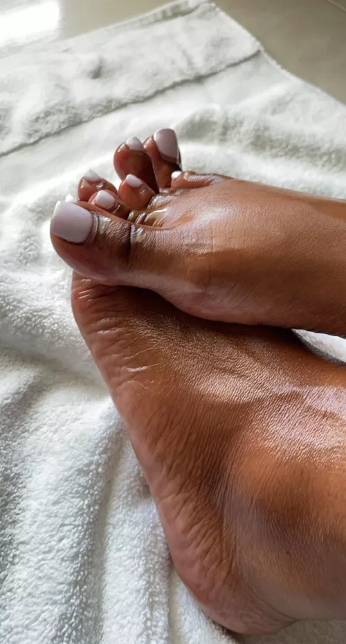 I love my feet by Empty-Construction-7