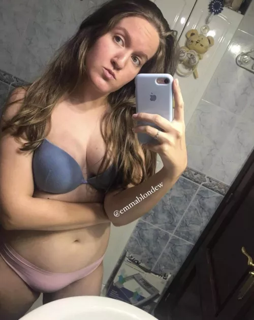 I love my new underwear ❤️ by emmablondew