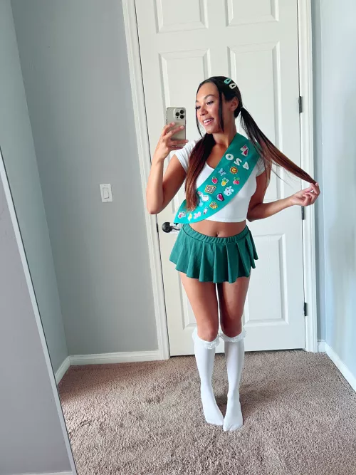 I love playing dress up. by LittleMikaSky