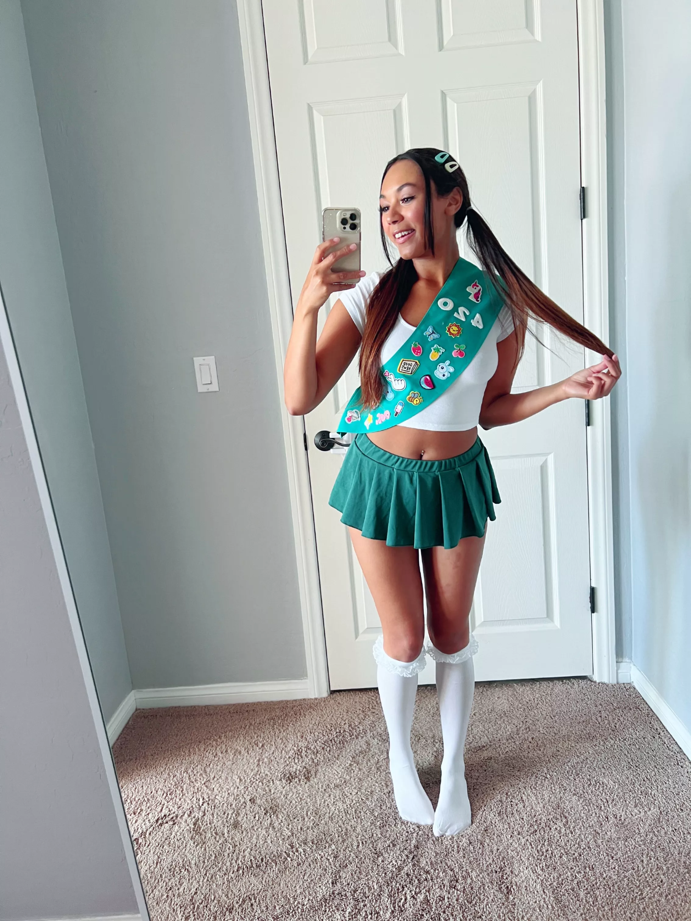 I love playing dress up. posted by LittleMikaSky