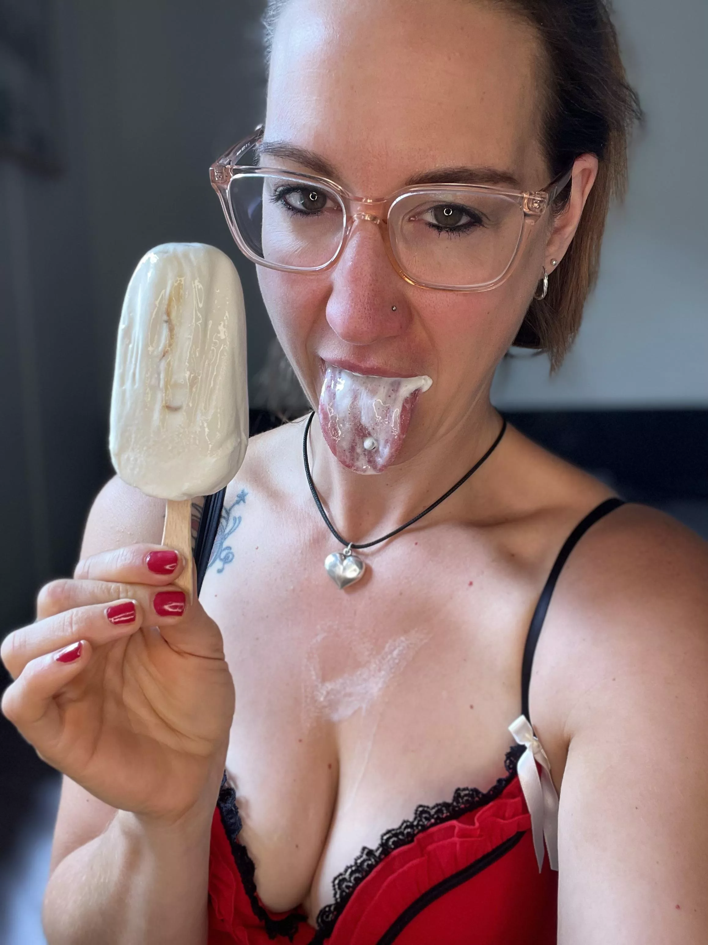 I love playing with my mouth 😈 posted by trishaslife