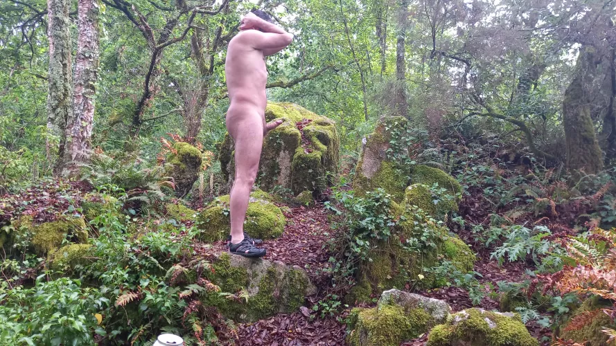 I love posing in nature, without clothes. Very exciting by nudebodyworld