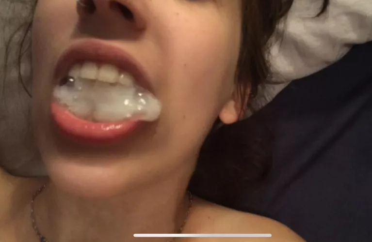 I love receiving a mouthful and playing with it for a while before swallowing by WorriedBird3