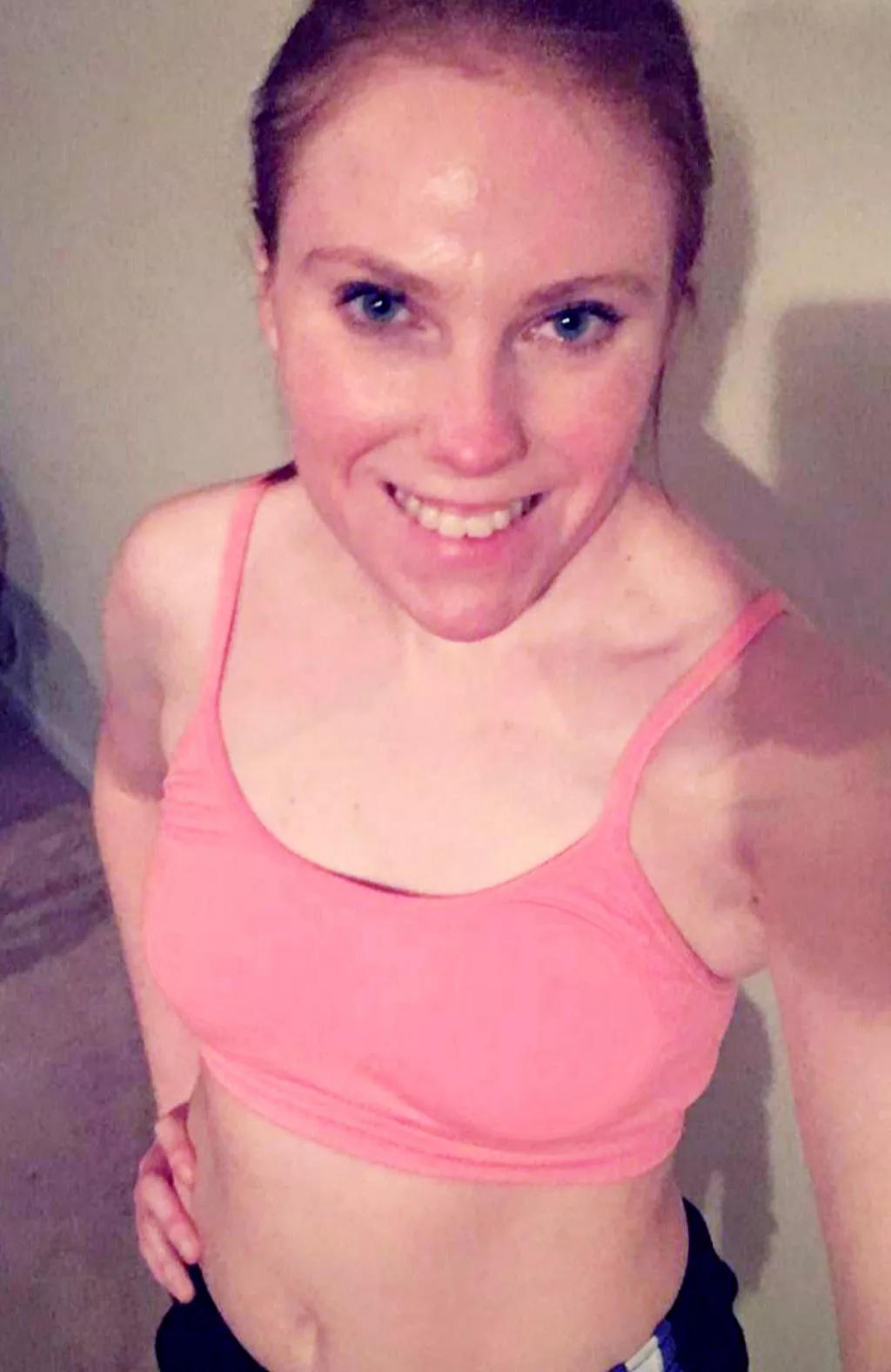 I love seeing men watch me while i run 😍 I wonder if they'd do more than watch 😈 posted by LilRedLuvs