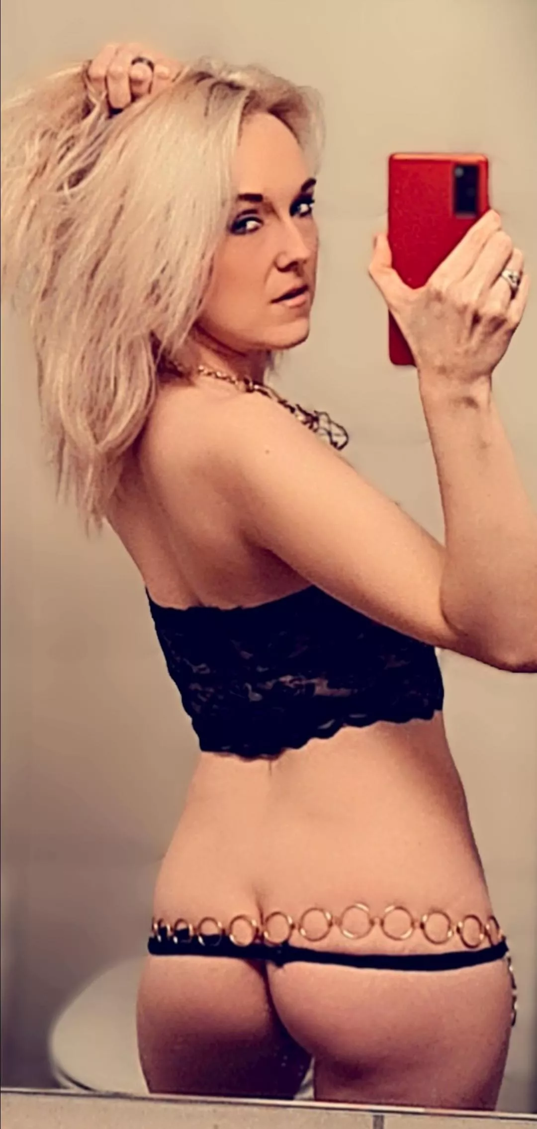 i love selfie 😛 posted by DragonfruitLife8920