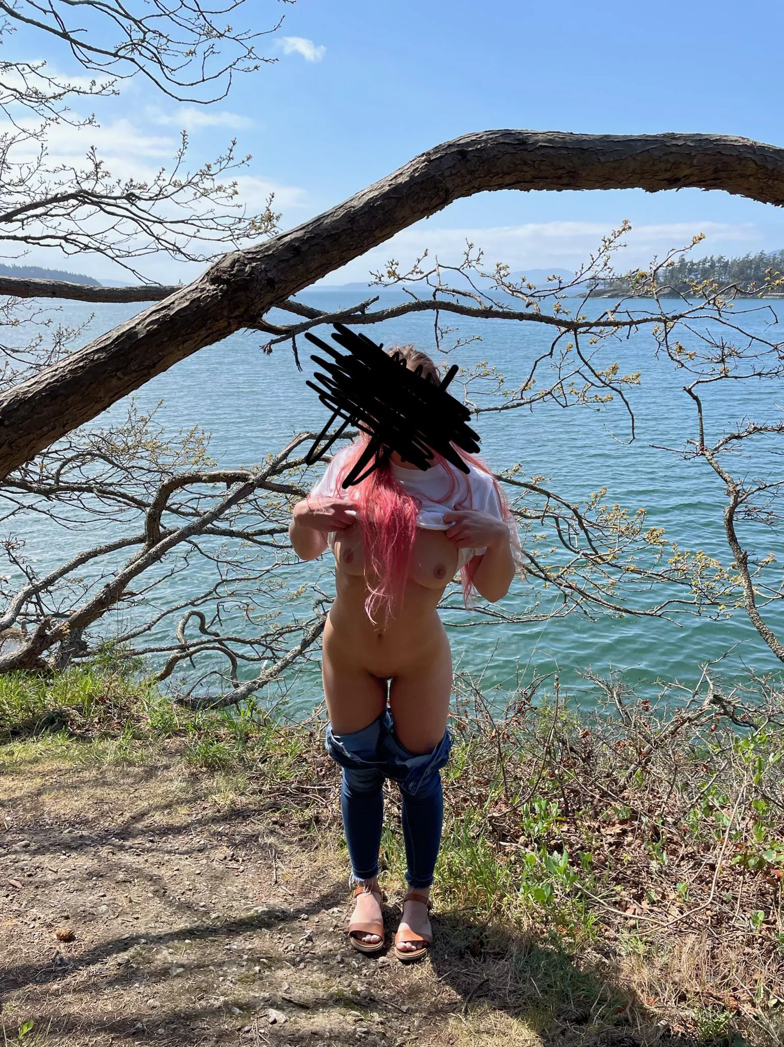I love showing off on walks 😈 posted by bedtimebabygirl