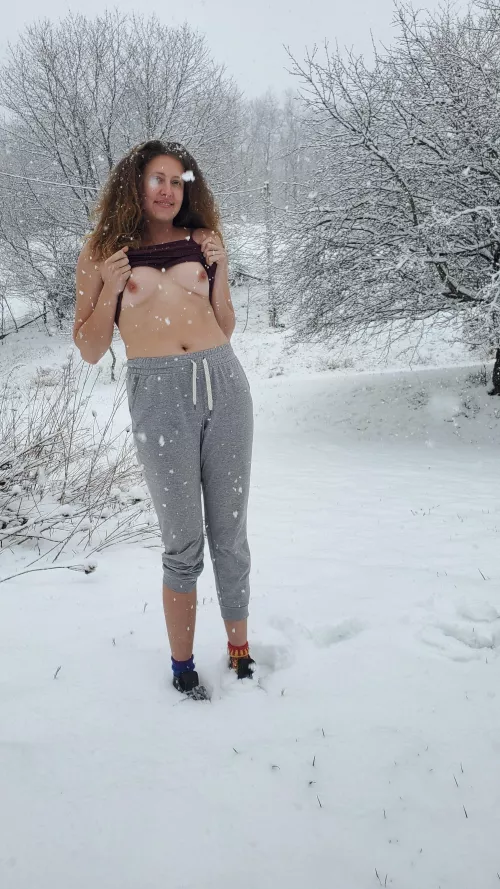 I love taking photos like this in nature ✨ come check it out (; by thathotandtallblonde