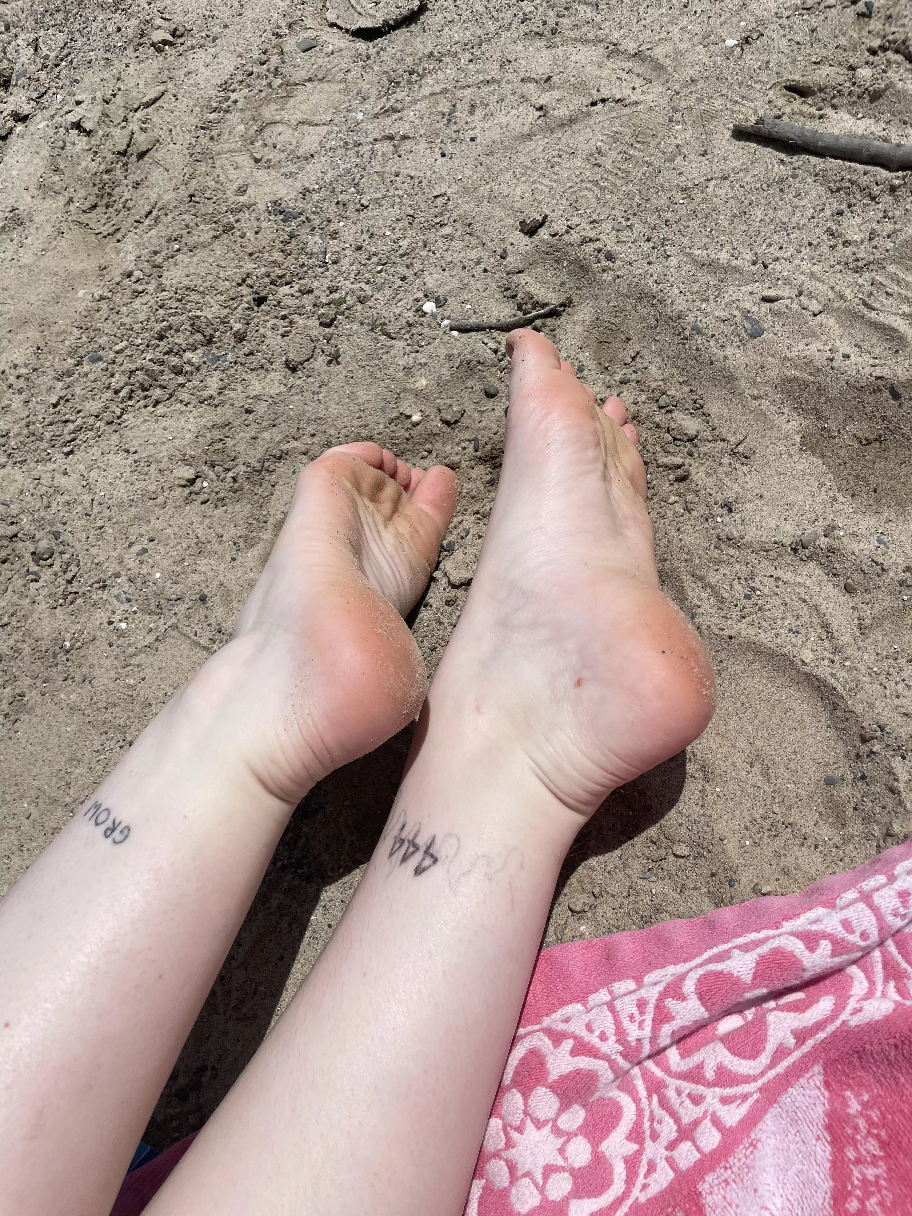 i love the beach posted by bellzums