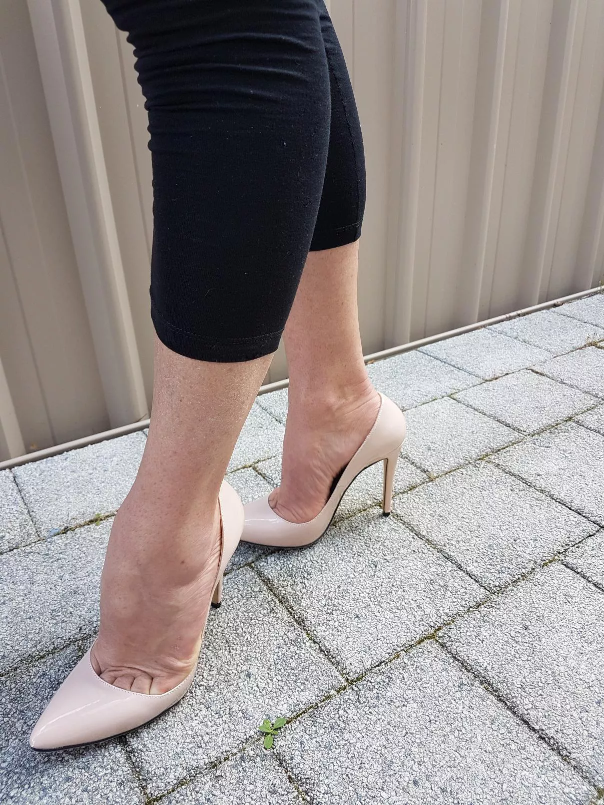 I love the how these shoes show off my toe cleavage. posted by ellise_highheels