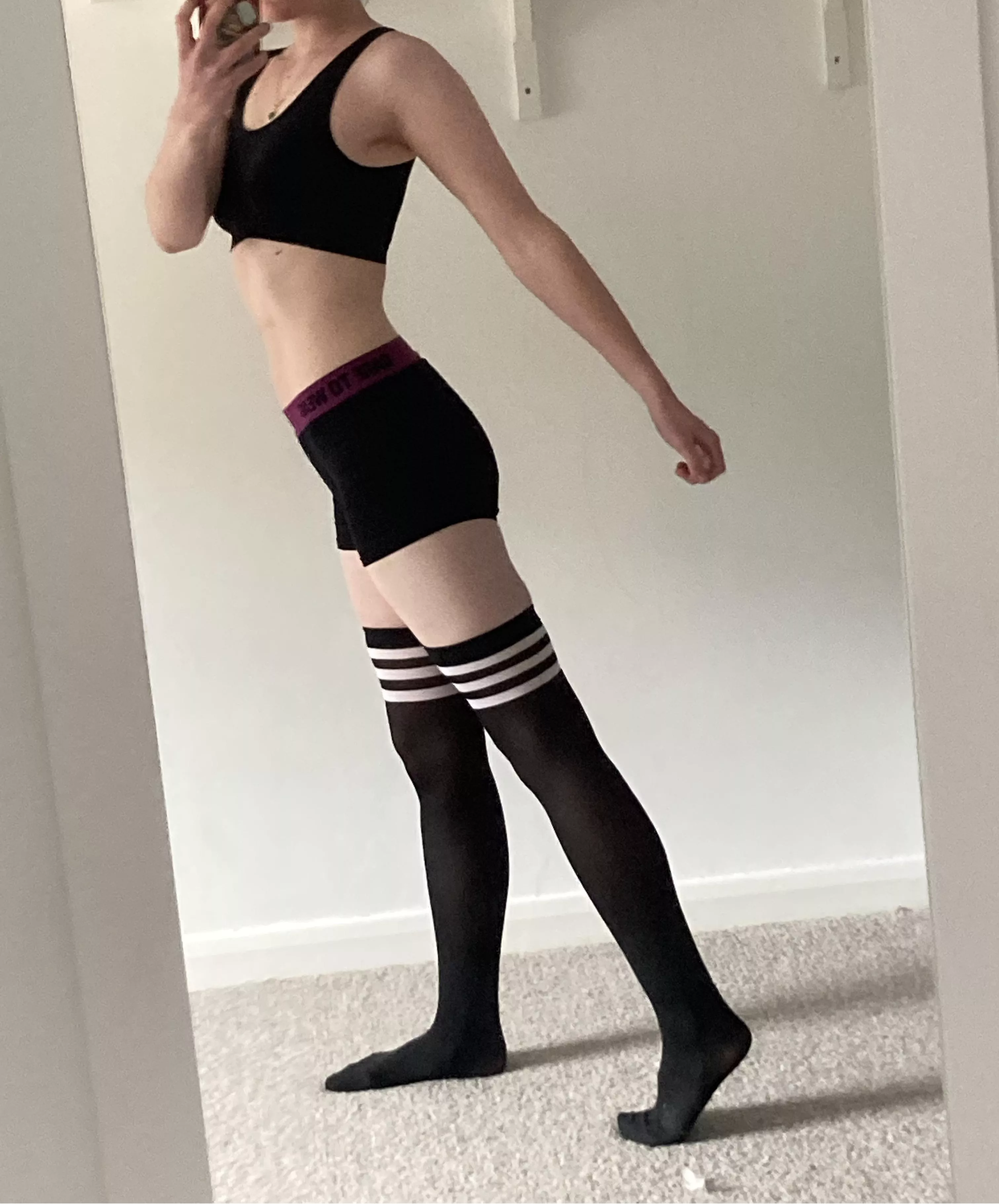 I love thigh highs :D [f] posted by ilikecommentsxoxo