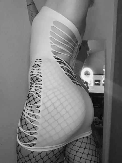 I love this dress and fishnet combo [F][23][oc] by kosmic_kota