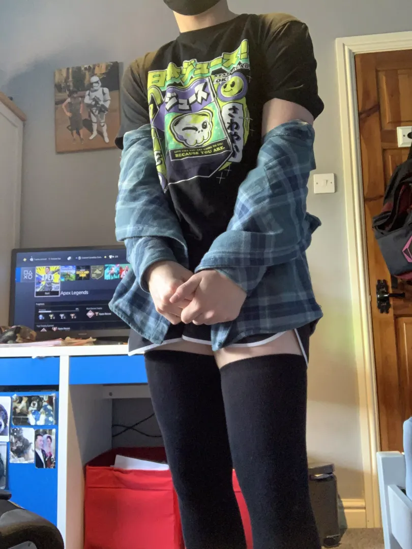 i love this outfit!! posted by femboy_waifu