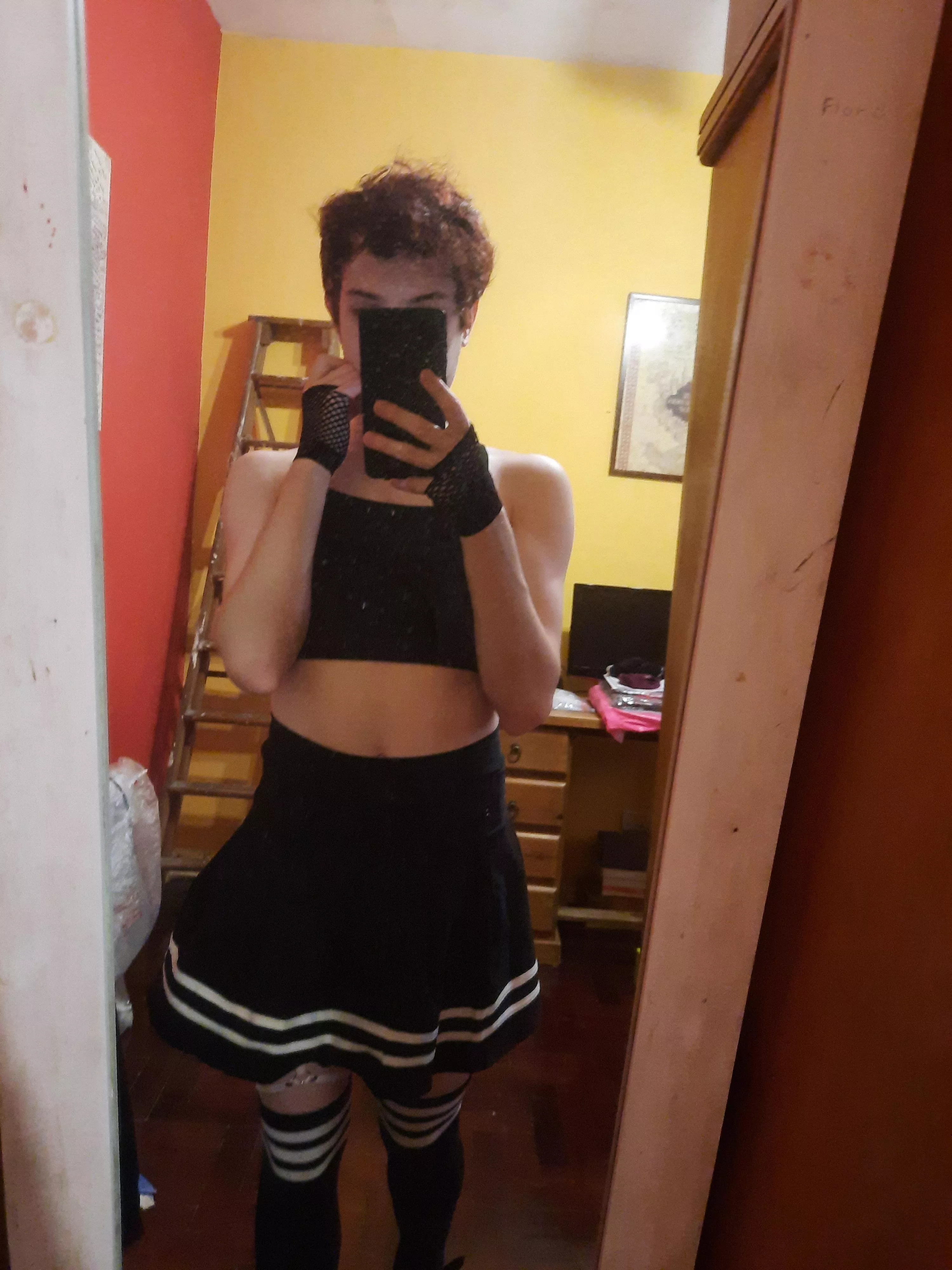 i love this skirt 💖💖 posted by UwUCatGirlTina