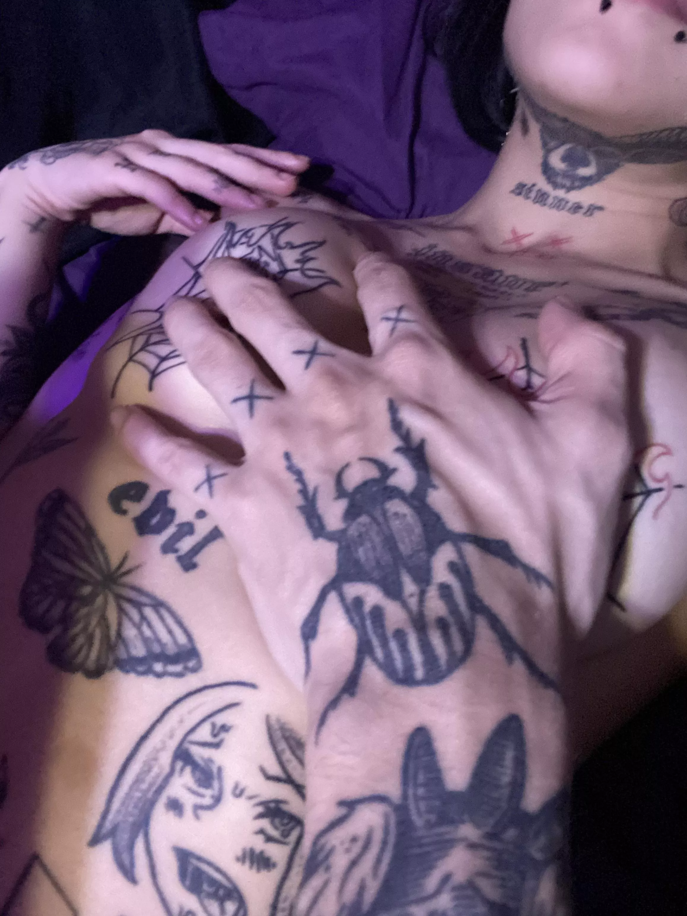 I love to look so delicate, break me posted by VennusSativa