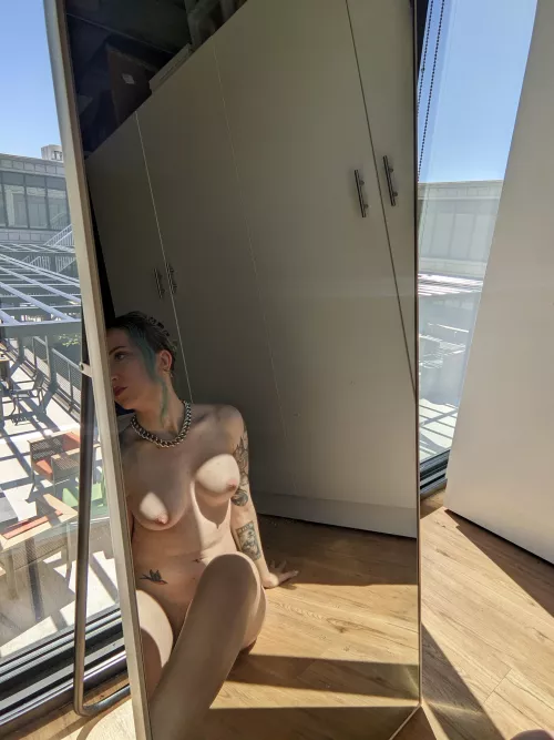 I love to tease and leave you wanting more by blamevalerie