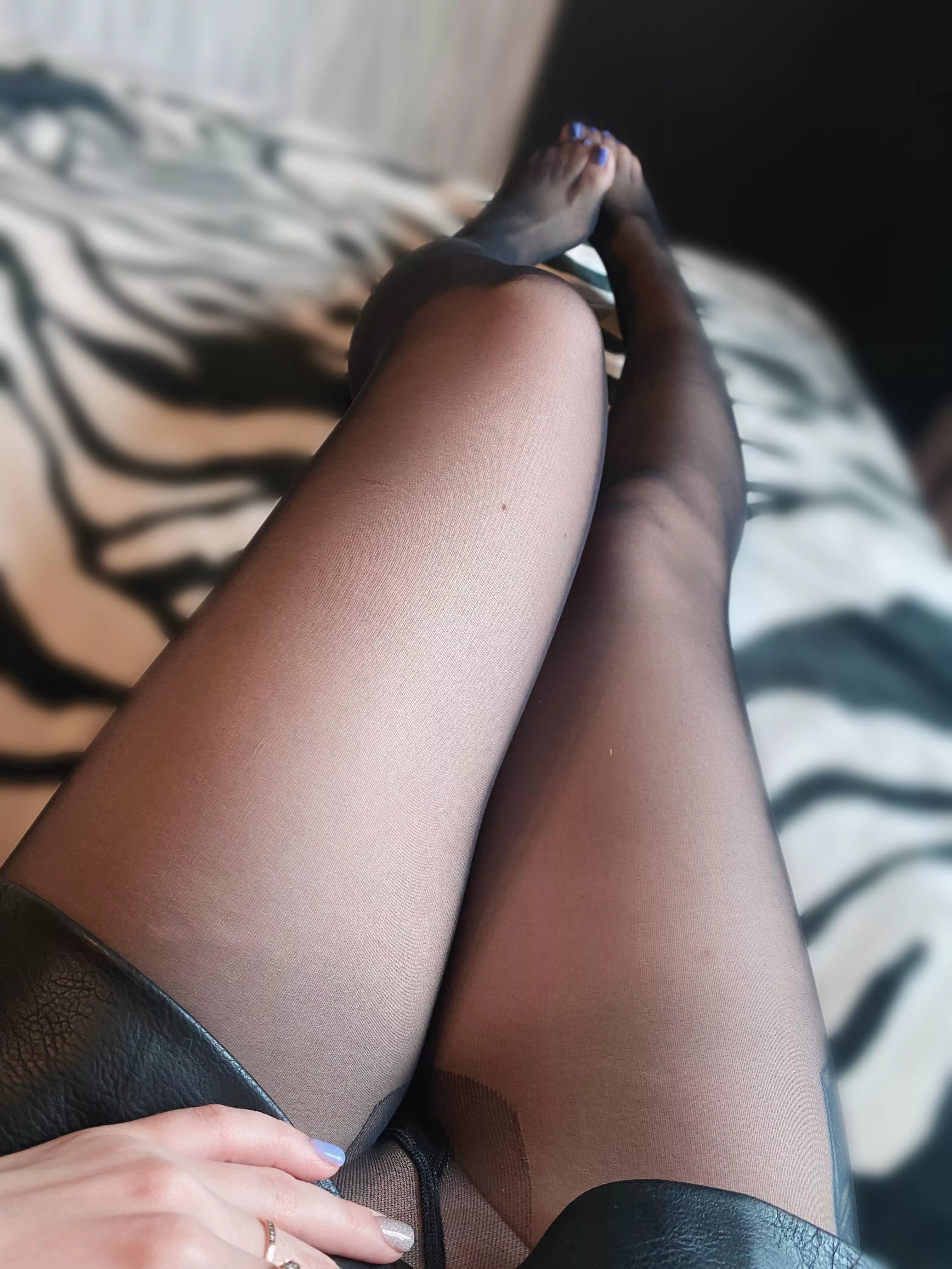 I love to wear my pantyhose without panties posted by MissRosaCute