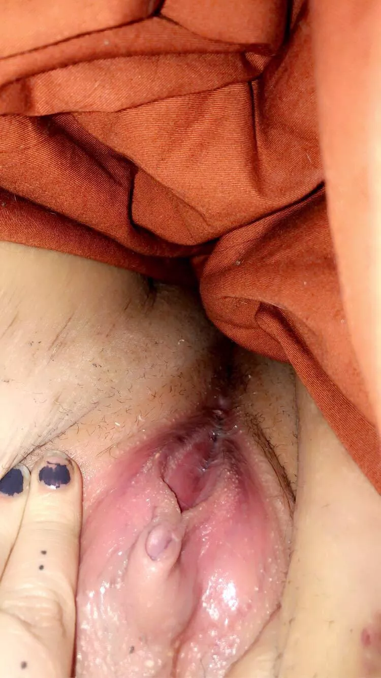 I love touching my fat pussy posted by trashcan_layla