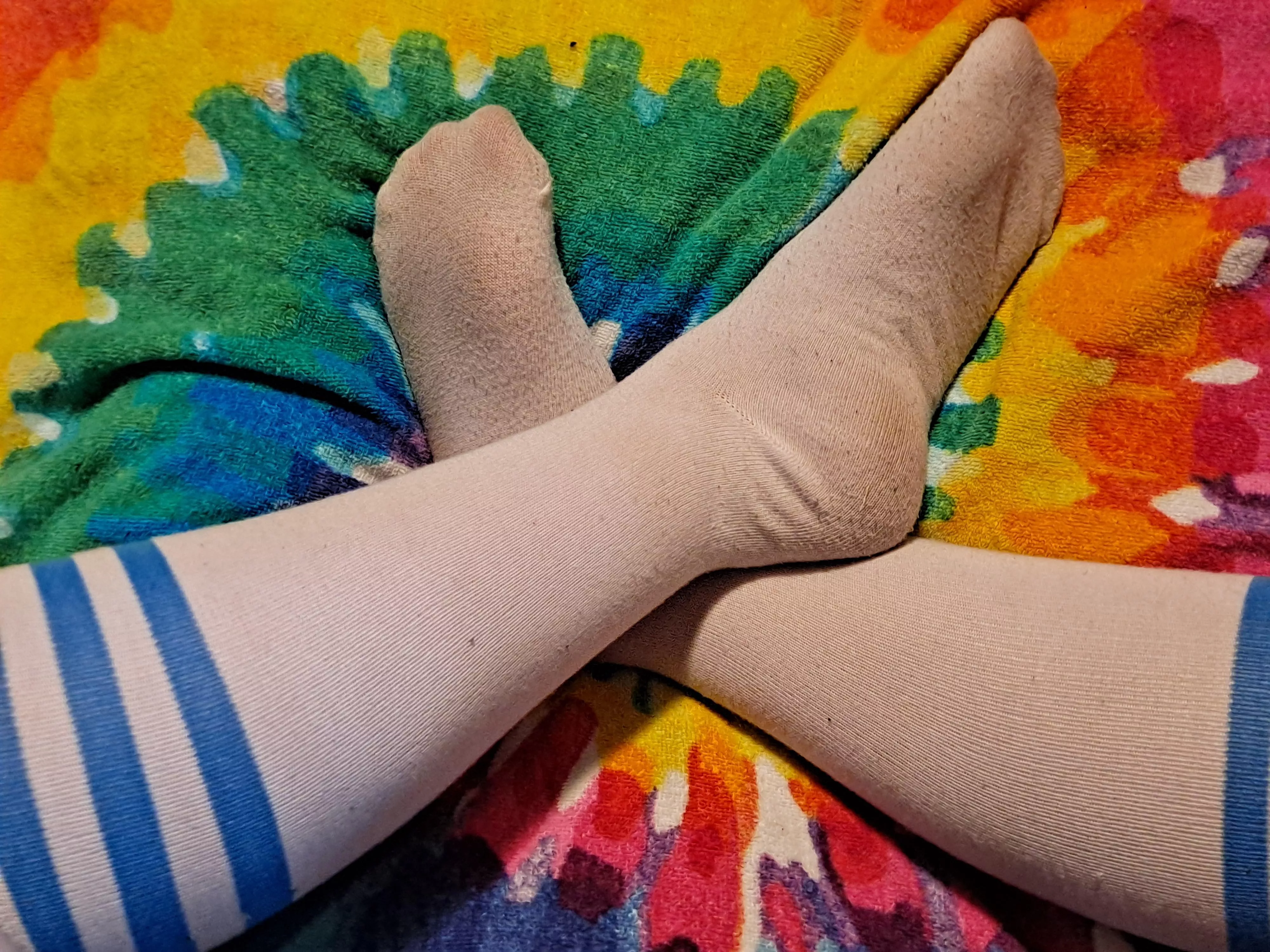 I love when guys sniff my socks ❤ posted by SockStinkQueen