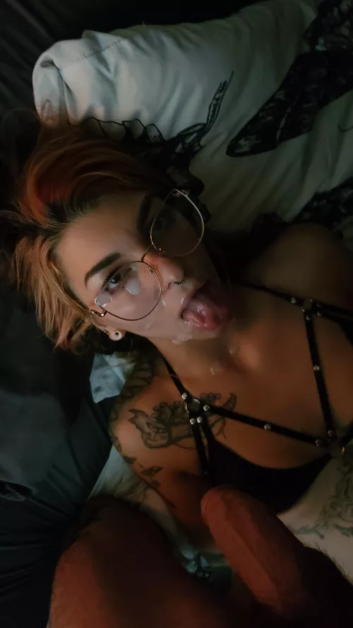 I may be a brat but I'll never refuse a cumshot by fornowitness