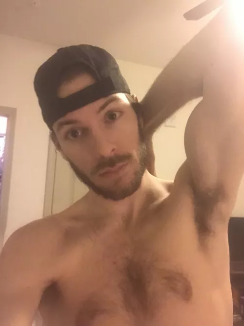 I may not be the smartest, coolest, or hottest, but I’m for sure the sleepiest 😴🥱 by stargaysing1