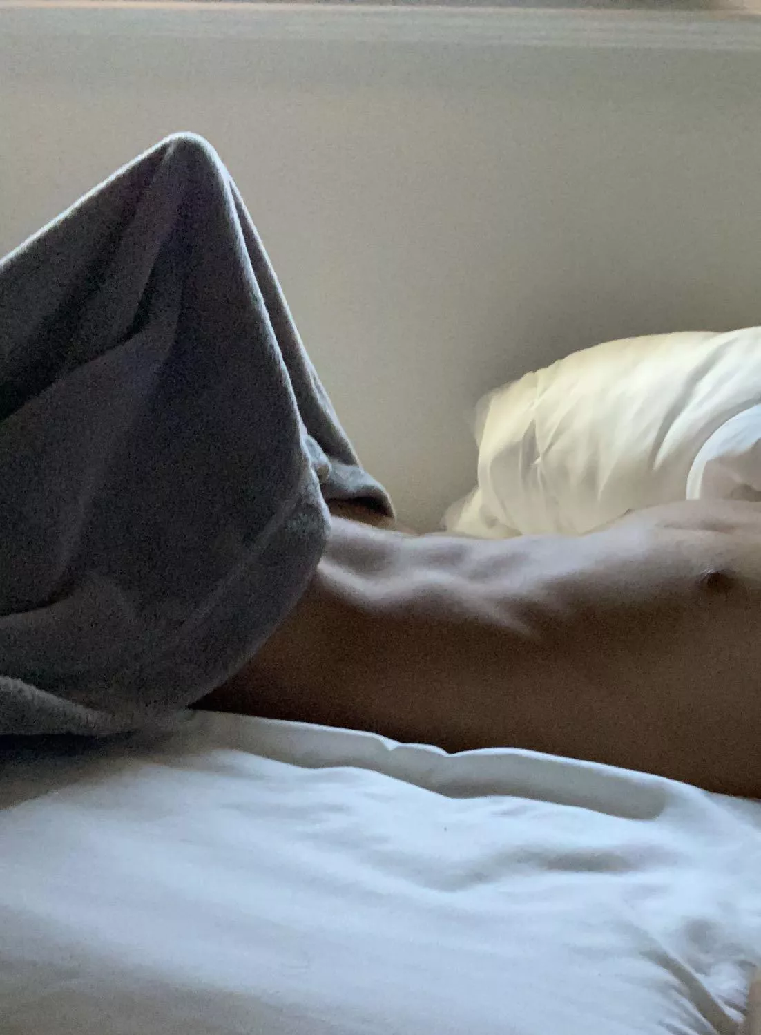 I mean, I guess I understand why my bros thought I was faking my morning tent cause it does look a bit much 😅 posted by lancexxl