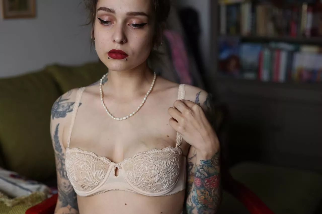 I might be petite but I can handle you posted by KindlyCorrupt