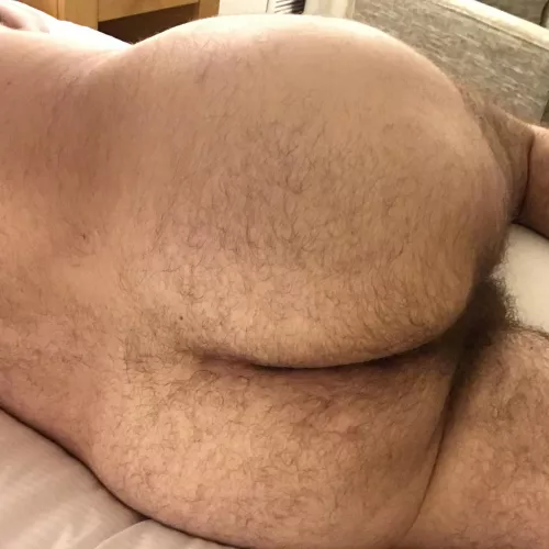 I mya be a top, but damn I like getting eaten out by rottencordial