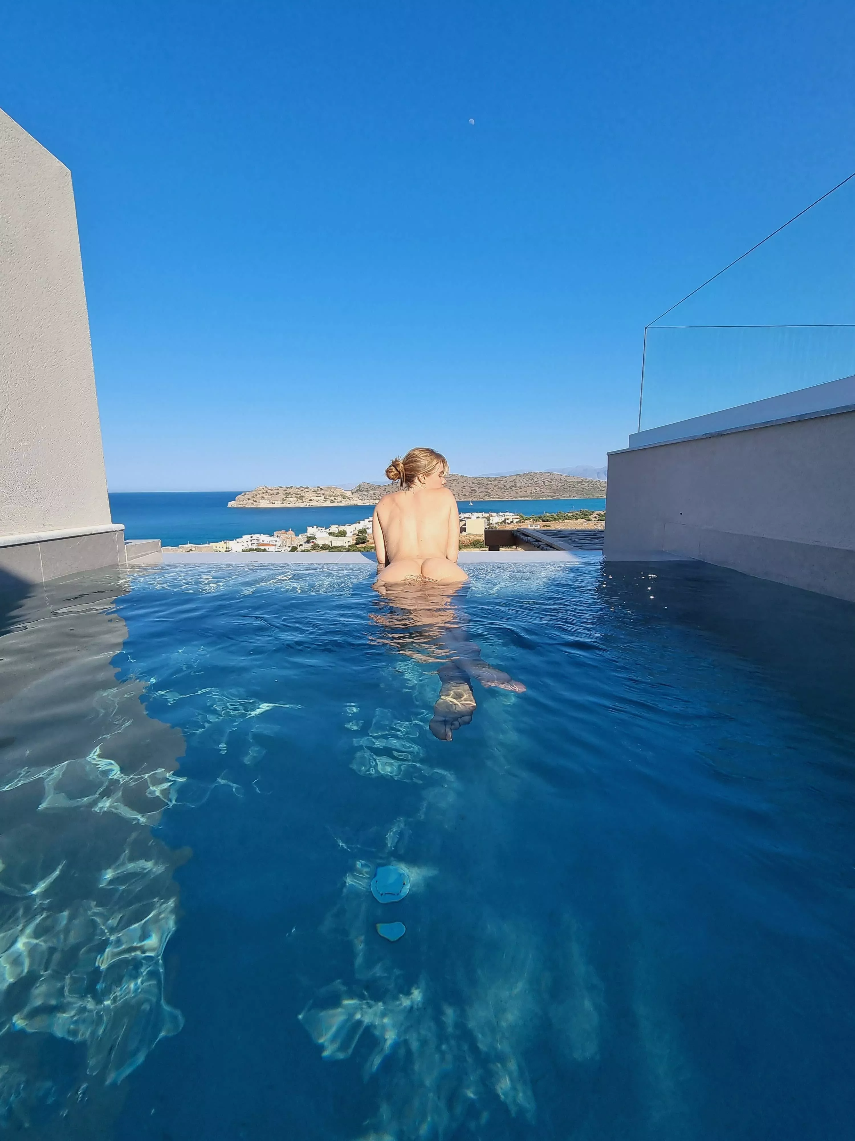 I need a face to put them on, Any volunteers? posted by TheGrouchyCloseness