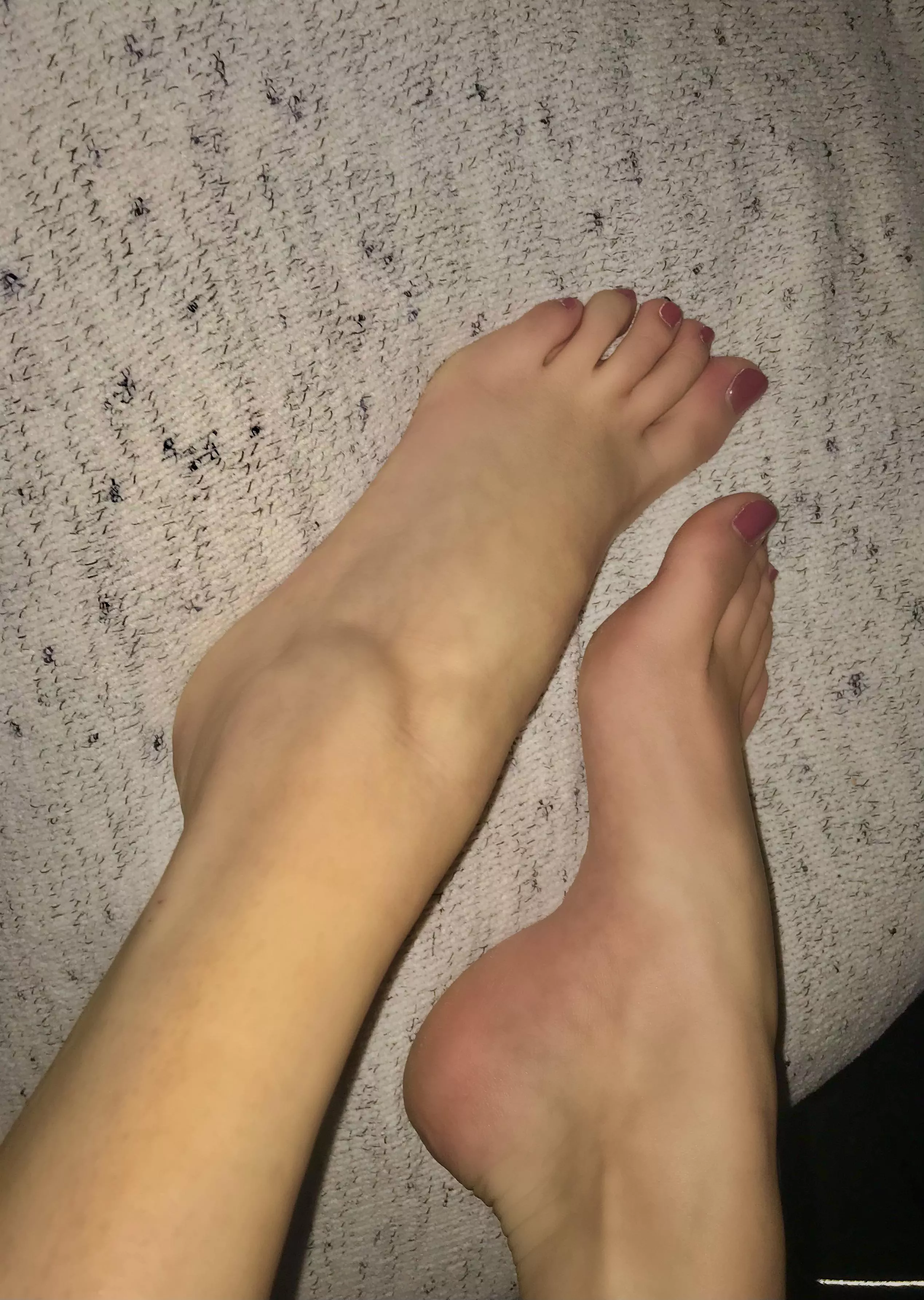 I need a foot massage… any volunteers? 😜☺️ posted by pr3ttylittlepeach