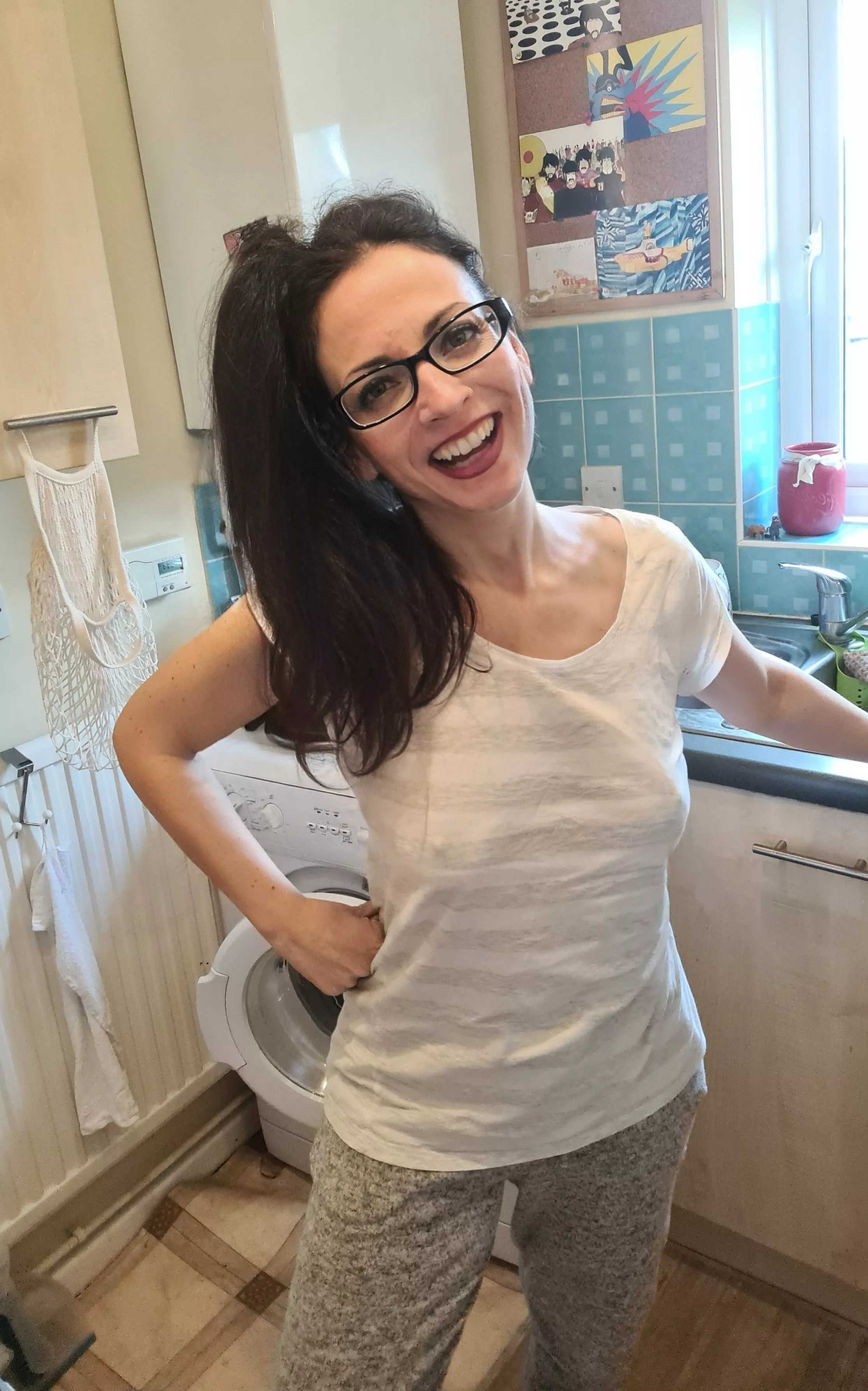 I need a helping hand here posted by Hotmilf_Rose