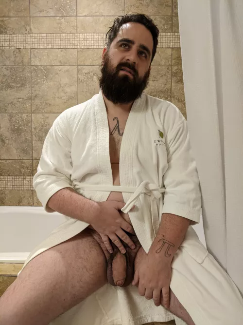 I need a hotel friend. Any takers? by Seybutter