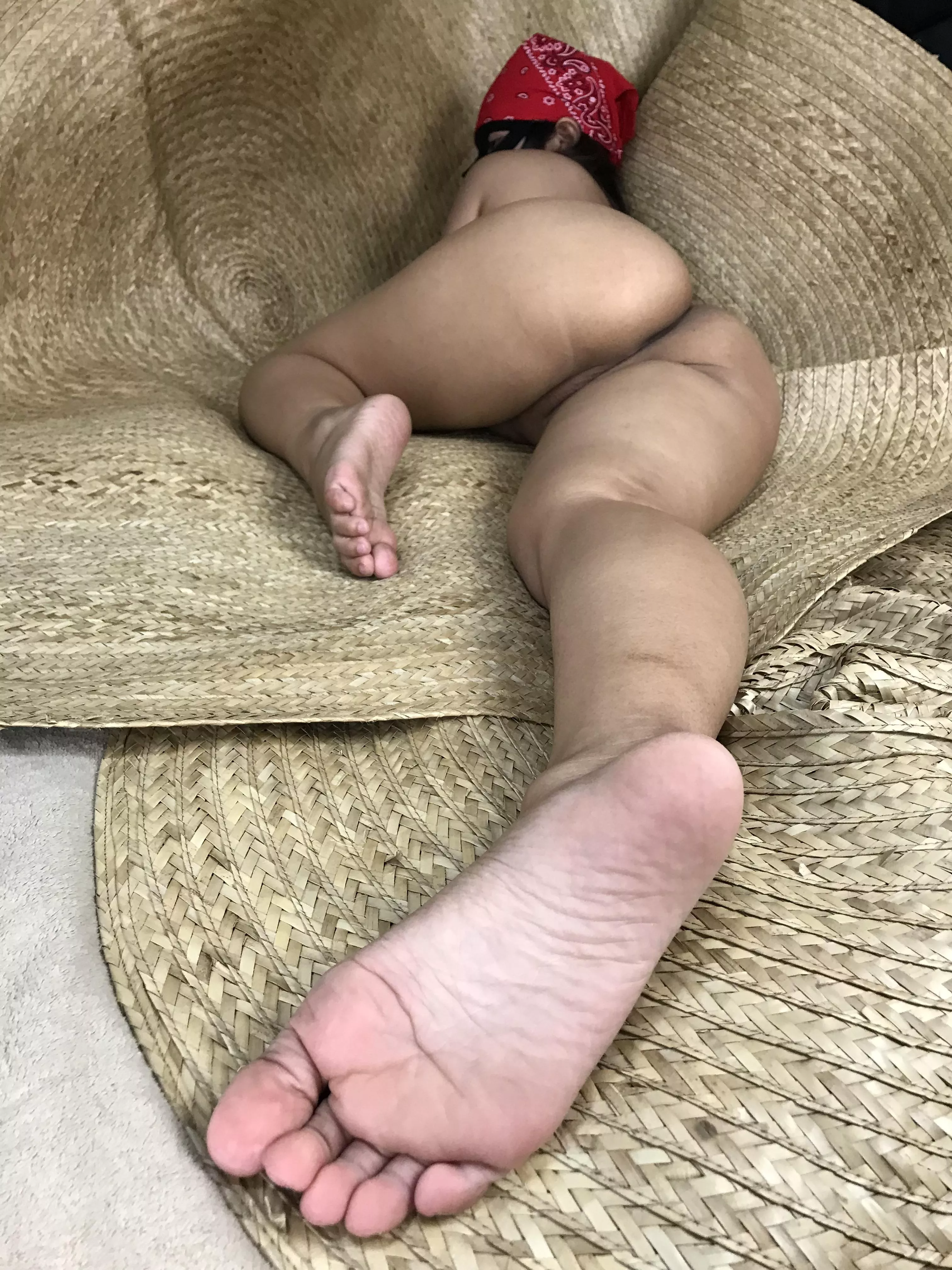 I need a little foot massage, any volunteers here? posted by TinyAsianDoll18