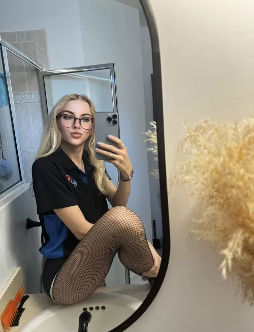 I need a massage rn (21f) by Kyliesfeettt