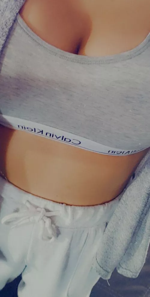 I need a online girlfriend by okgirl35