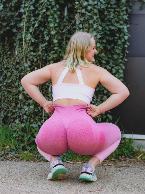 I need a place to sit, u game? by Tappenzel