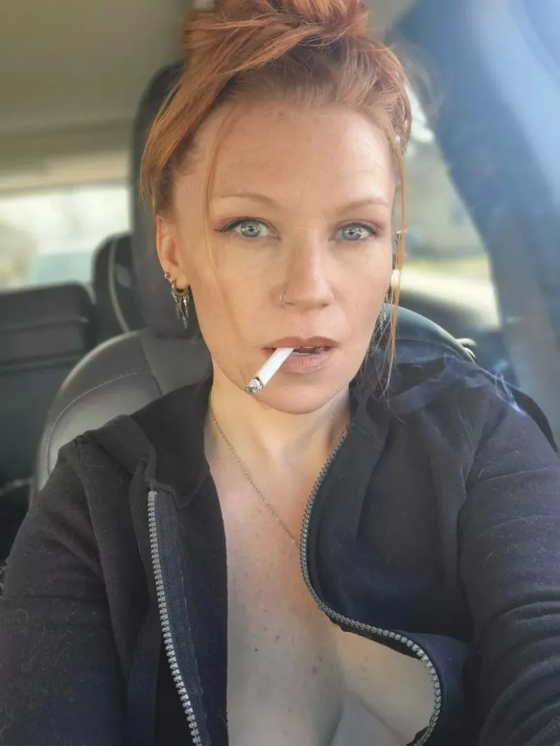 I need a smoke daddy support my habit 😈 posted by lonelyfanslucygirl