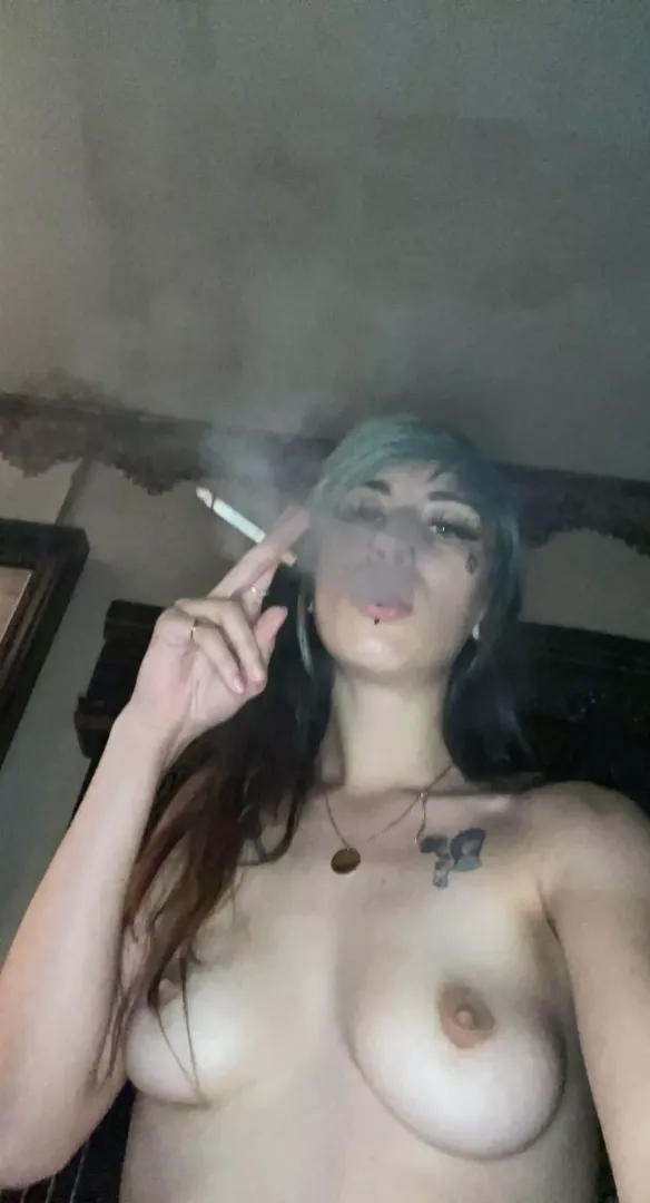 I need a smoking buddy posted by Mamimilkers_