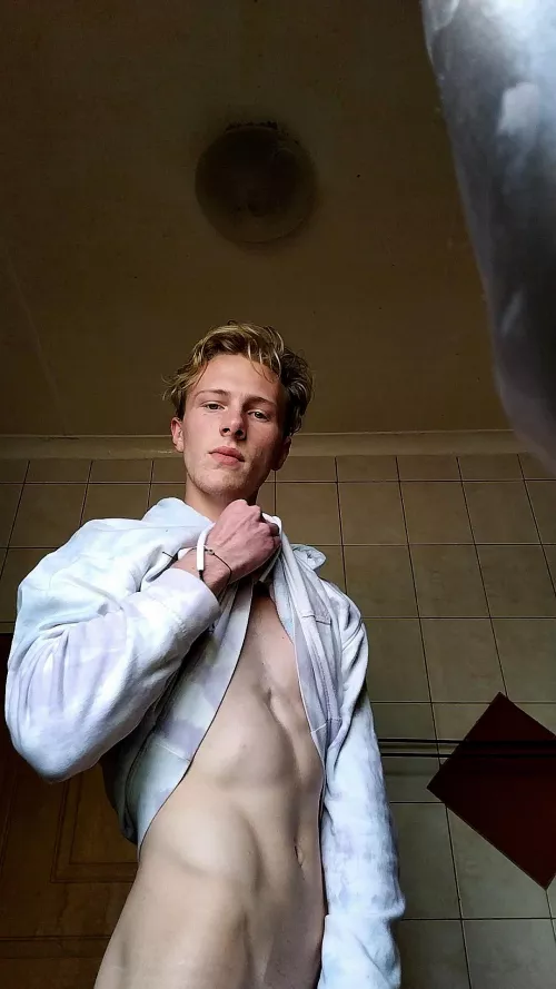 I need a sugar mom tbh👀🔥😈 by BongRabbit420