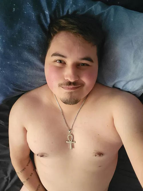 I need a tan 🌞 by Purtaterr